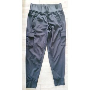 Athleta 4 Woman's Black Jogger‎ Pants Lots Of Pockets Small Cuff Ankle NEW